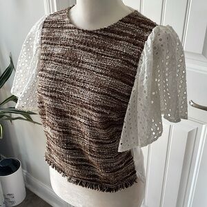 Badgley Mischka Brown and White Tweed Eyelet Flutter Sleeve (size small)